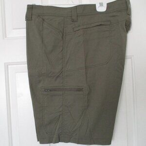 Wrangler Mens Khaki Green Nylon Stretch Active Hiking Cargo Short Pant NWOT- 40W